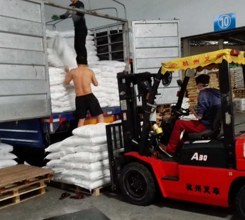 叉車作業圖